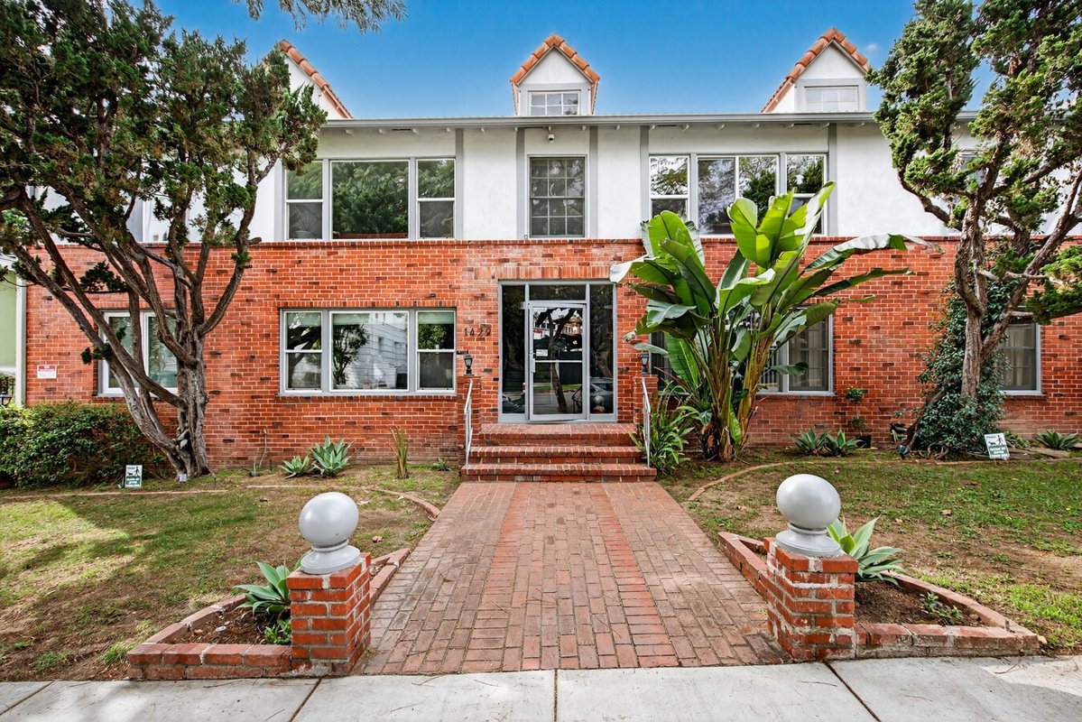 440 Raymond Ave