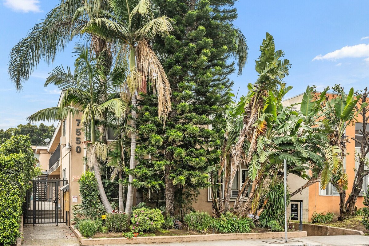 337 N Palm Dr